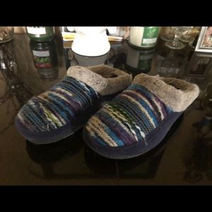 Indoor outdoor slippers